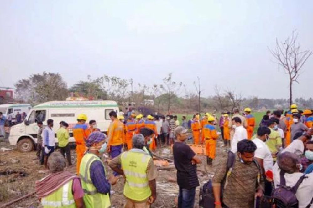 Nổ nhà máy sản xuất pháo hoa, ít nhất 21 người thiệt mạng